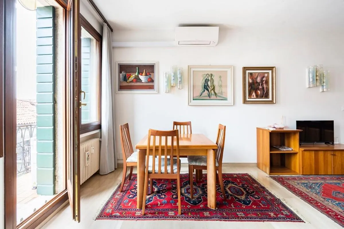 Charming Apartment In Zattere 威尼斯 意大利